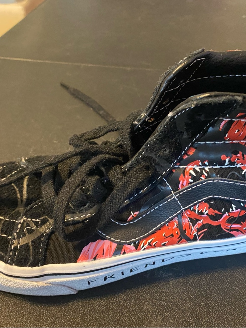 STRANGER THINGS Vans Red and Black Print high-top sneakers - Picture 9 of 14